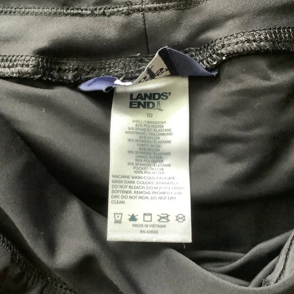 Lands End black swim shorts 10 - Picture 2 of 3